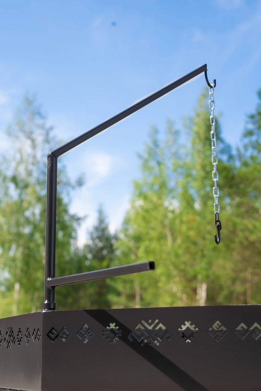 Grozāms katla turētājs ugunskura vietai