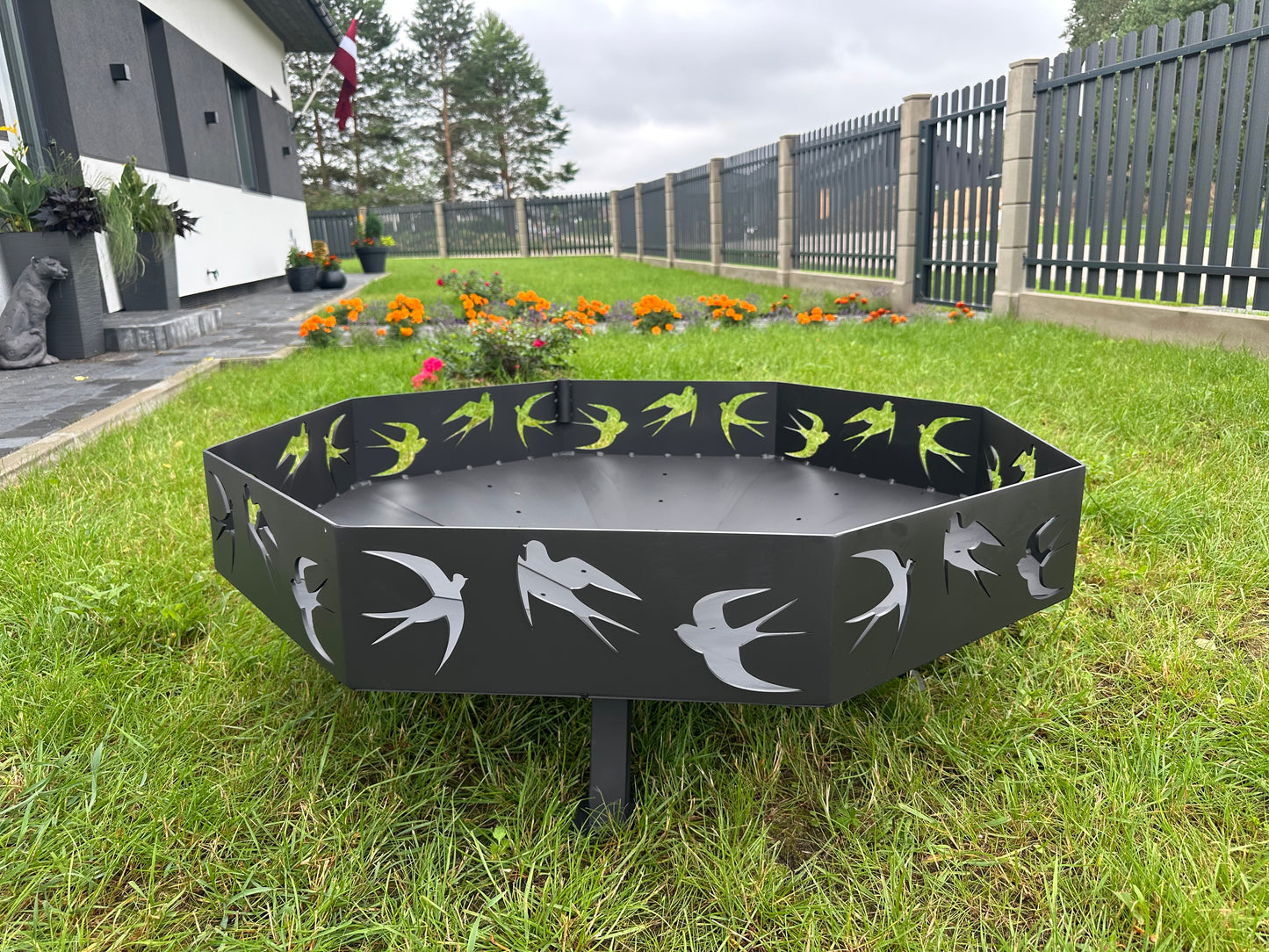 Ugunskura vieta “BEZDELĪGAS” 110cm