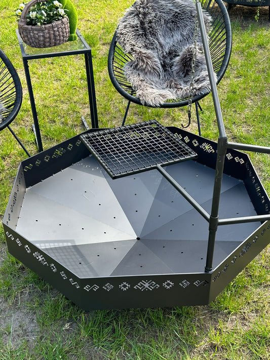 Ugunskura vieta 110cm ar katla turētāju un resti