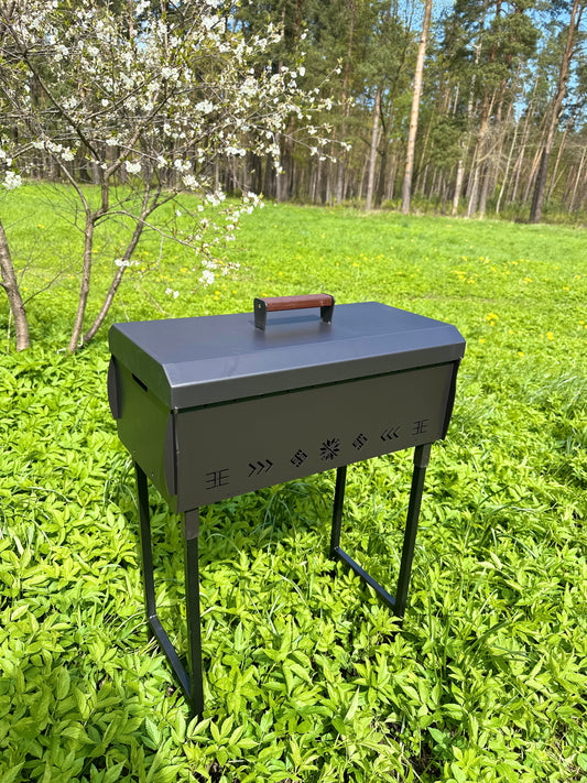 „Grill 60x30cm“ su latviškais raštais su dangčiu